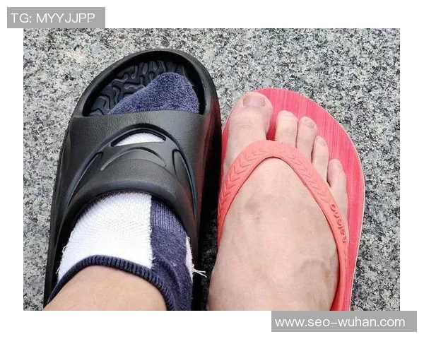 足球挂绳的多功能设计与实用性探讨让你的运动生活更加便捷与时尚